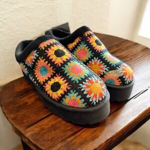 BAMBOO Black Floral Embroidered Mules Granny Square 11